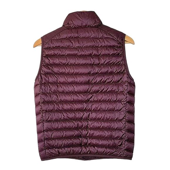 UNIQLO Purple Down Puffer Vest size XS Warm Lightweight Zipper Pockets - Picture 7 of 15